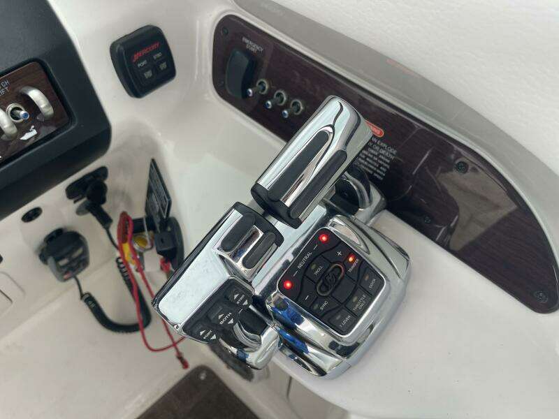 30ft Sea Ray Yacht For Sale