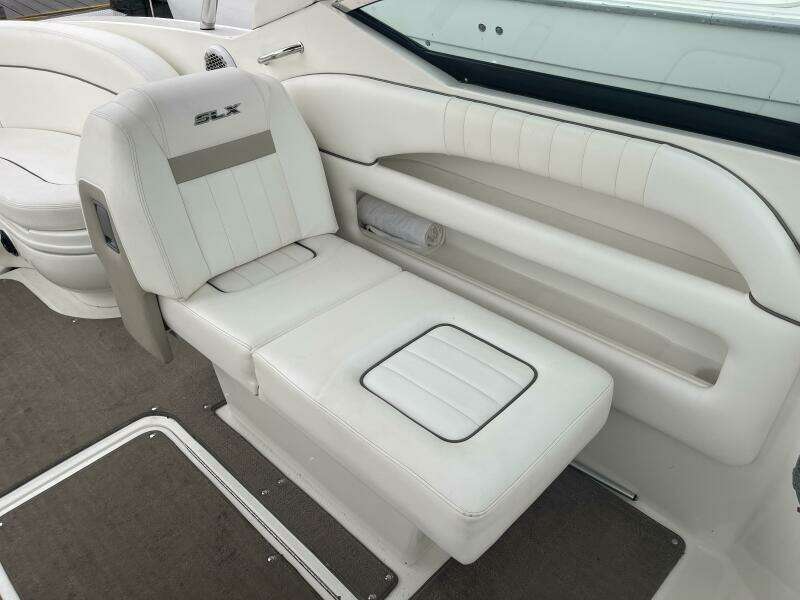 30ft Sea Ray Yacht For Sale