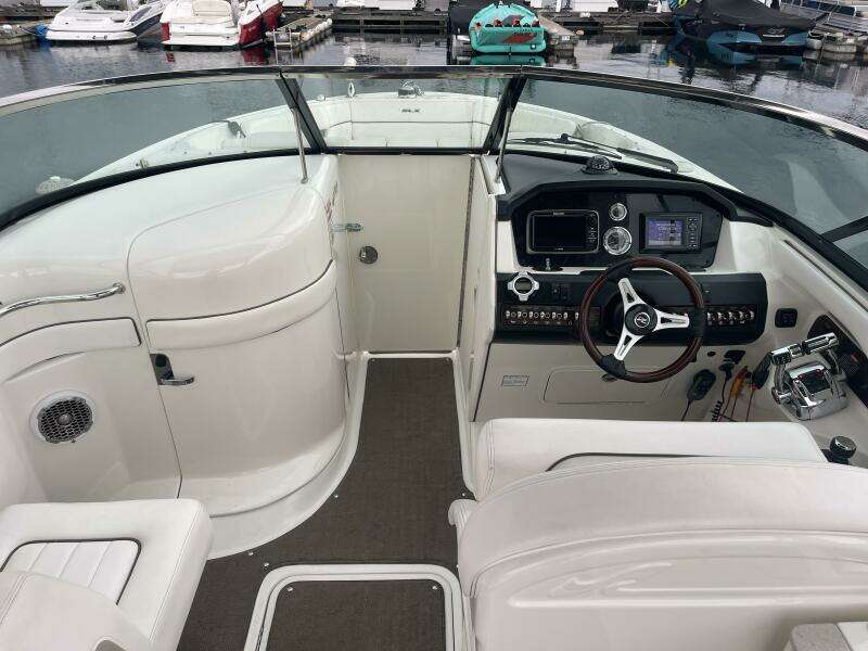 30ft Sea Ray Yacht For Sale