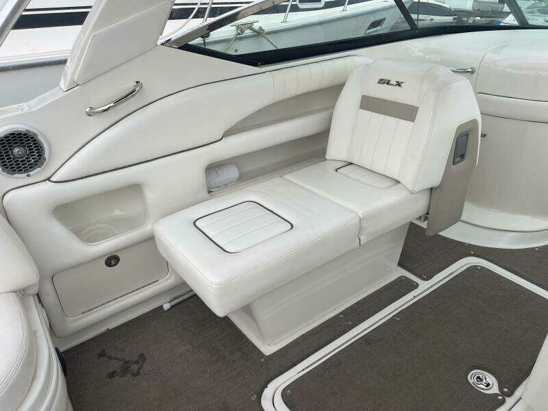 30ft Sea Ray Yacht For Sale