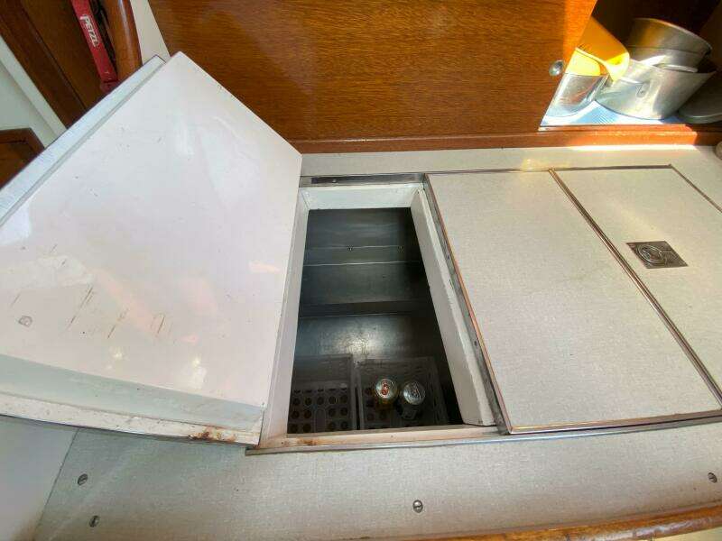 Outer Limits 35ft Hinckley Yacht For Sale
