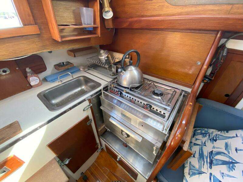 Outer Limits 35ft Hinckley Yacht For Sale