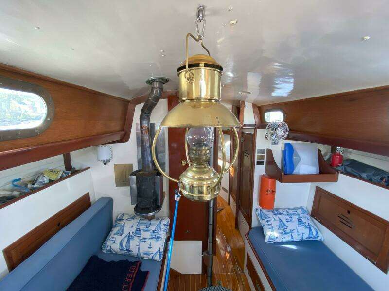 Outer Limits 35ft Hinckley Yacht For Sale
