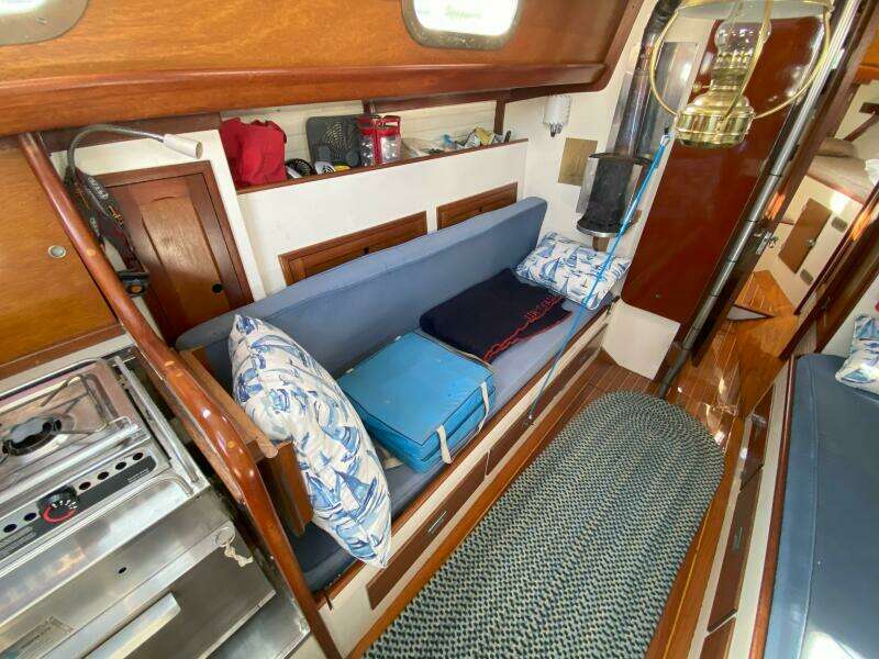 Outer Limits 35ft Hinckley Yacht For Sale