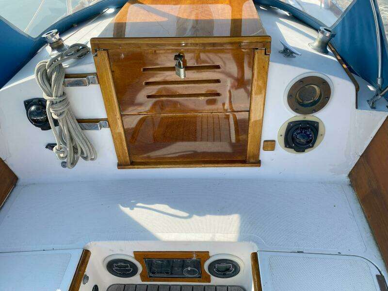 Outer Limits 35ft Hinckley Yacht For Sale