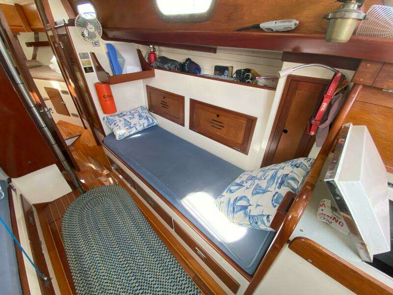 Outer Limits 35ft Hinckley Yacht For Sale