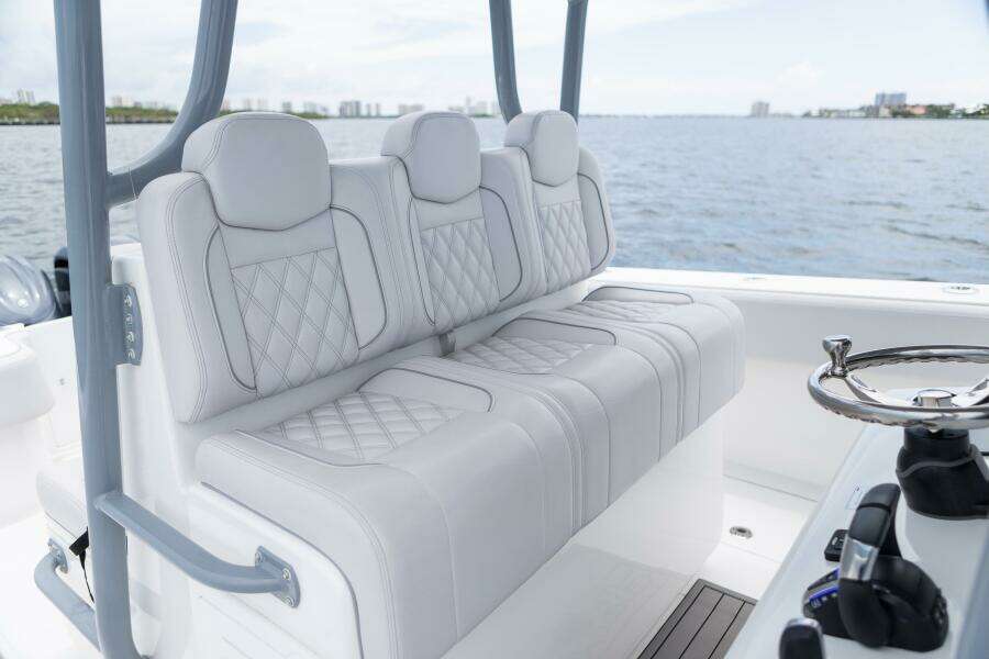 Helm Seating