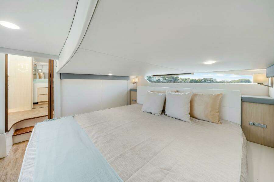 42ft Regal Yacht For Sale 42ft Regal Yacht For Sale