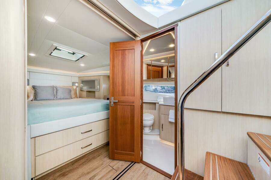 42ft Regal Yacht For Sale 42ft Regal Yacht For Sale