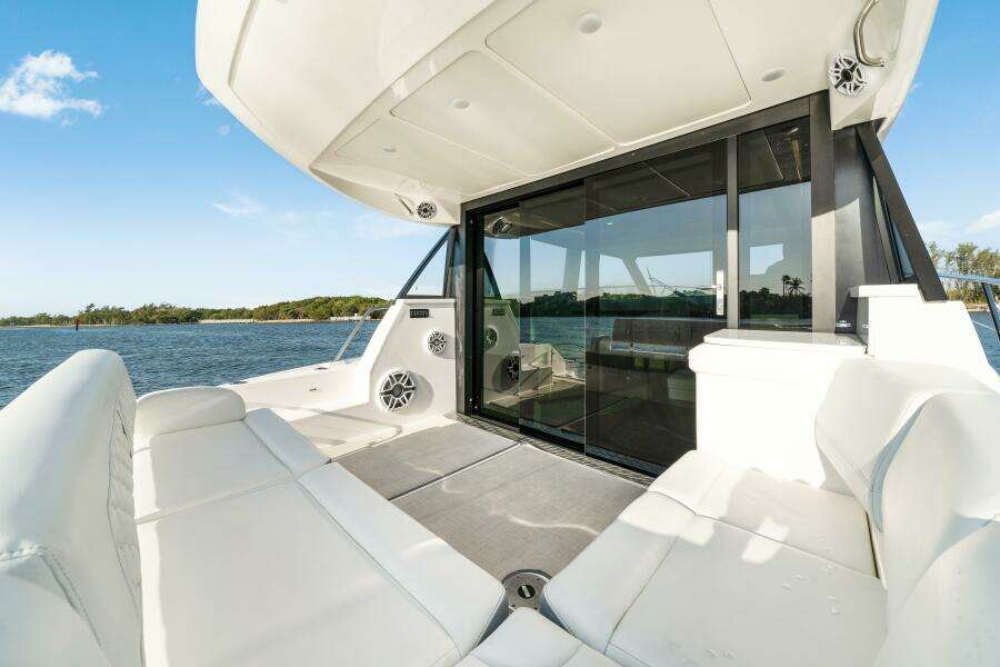 42ft Regal Yacht For Sale 42ft Regal Yacht For Sale