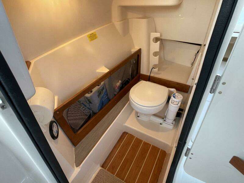 27ft Grady White Yacht For Sale