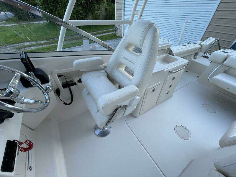 27ft Grady White Yacht For Sale