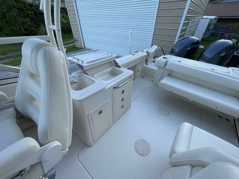 27ft Grady White Yacht For Sale