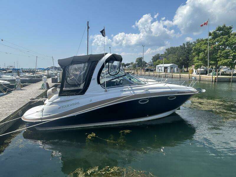 27ft Four Winns Yacht For Sale