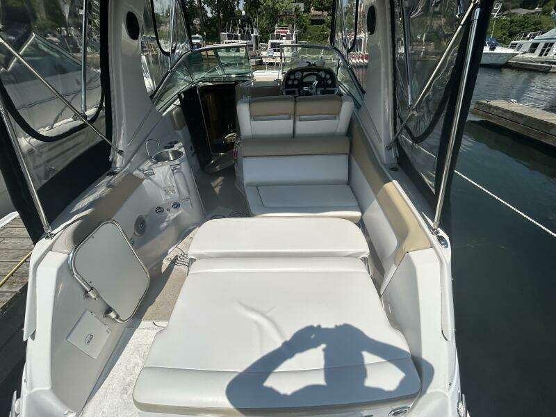 27ft Four Winns Yacht For Sale