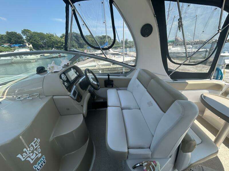 27ft Four Winns Yacht For Sale