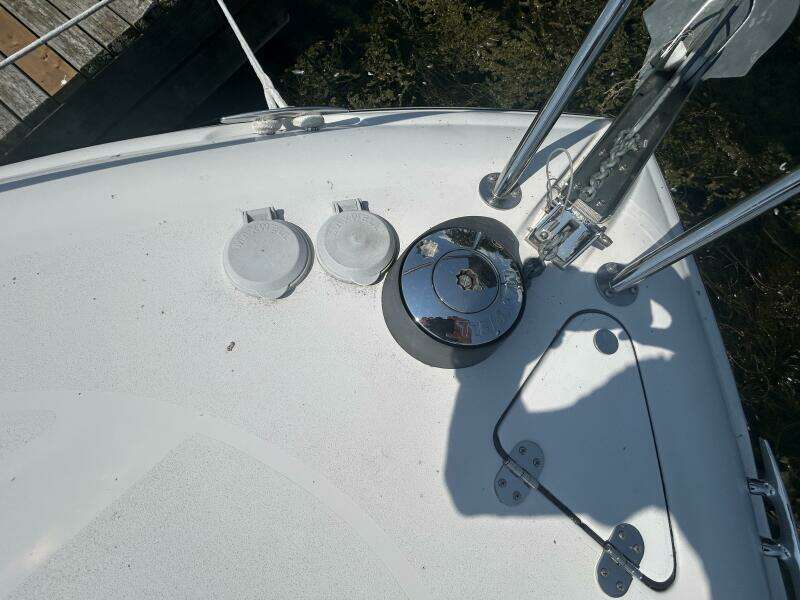 27ft Four Winns Yacht For Sale