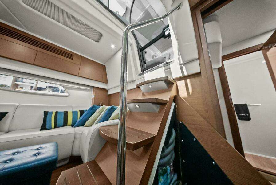 38 Hot 47ft Sea Ray Yacht For Sale
