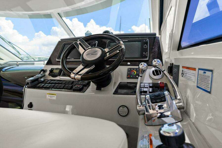 38 Hot 47ft Sea Ray Yacht For Sale