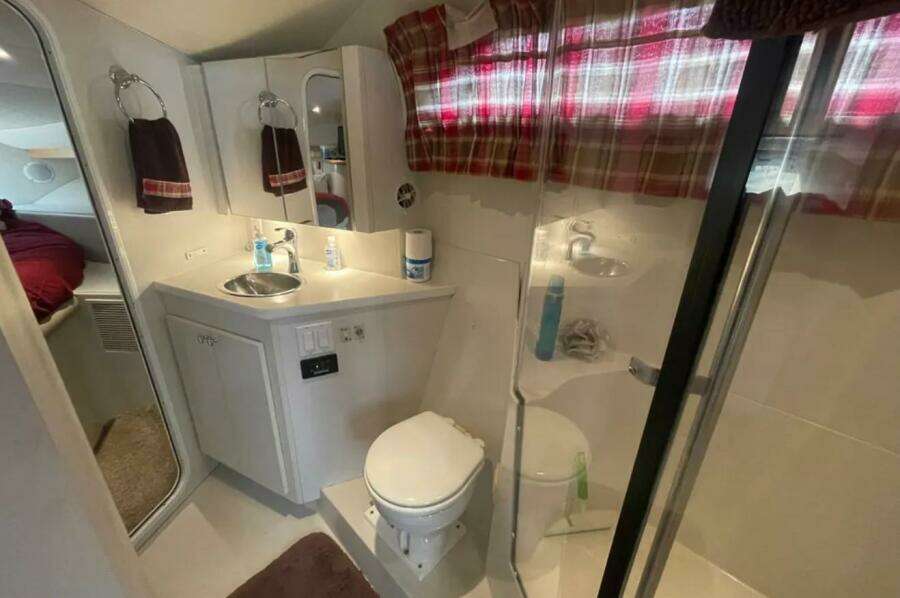 ONE AWEIGH 38ft Carver Yacht For Sale