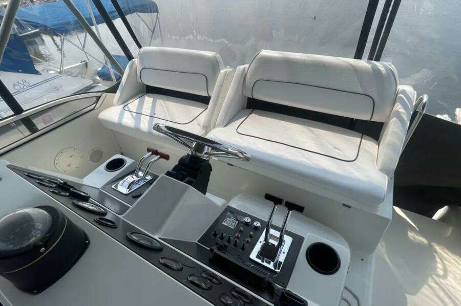 ONE AWEIGH 38ft Carver Yacht For Sale