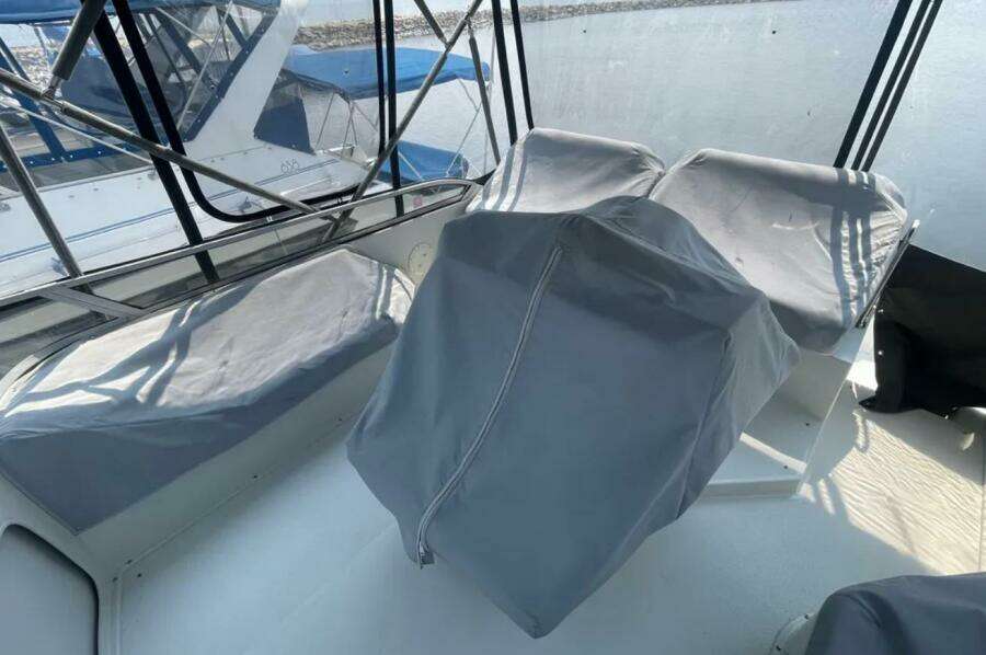 ONE AWEIGH 38ft Carver Yacht For Sale