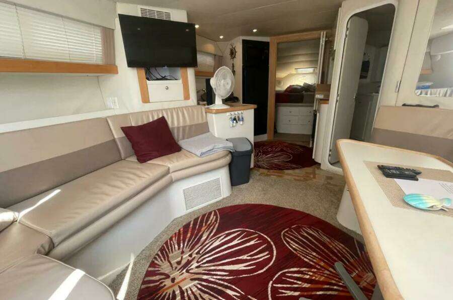 ONE AWEIGH 38ft Carver Yacht For Sale