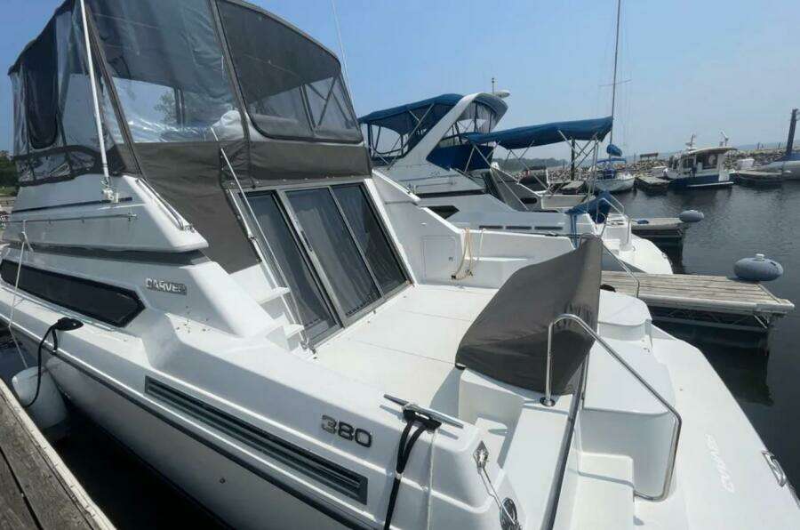ONE AWEIGH 38ft Carver Yacht For Sale