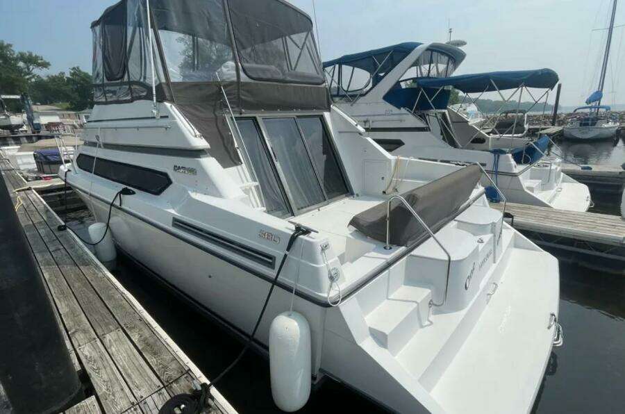 ONE AWEIGH 38ft Carver Yacht For Sale