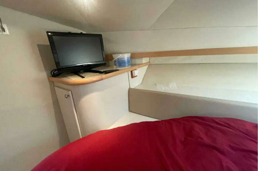 ONE AWEIGH 38ft Carver Yacht For Sale