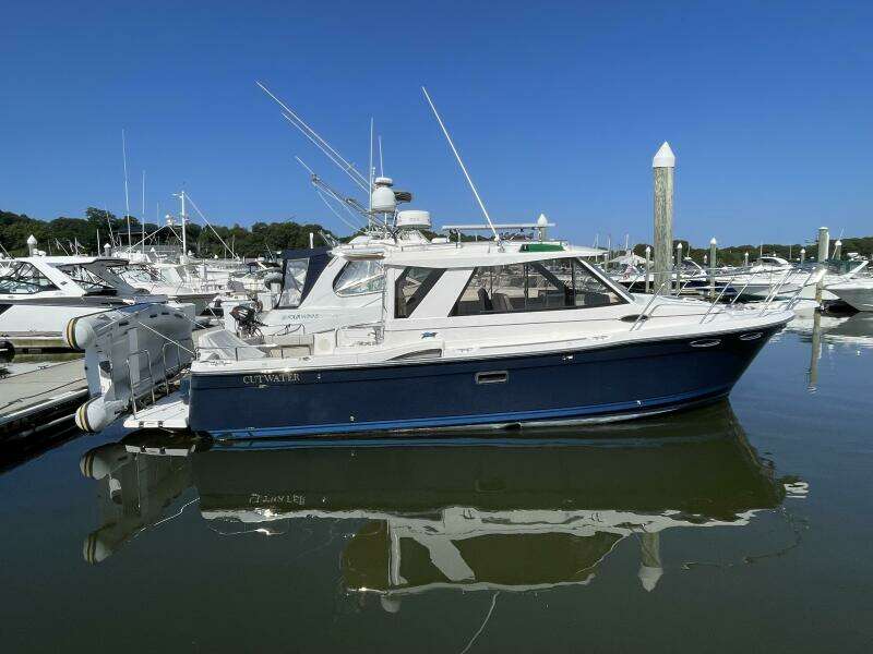 28ft Cutwater Yacht For Sale