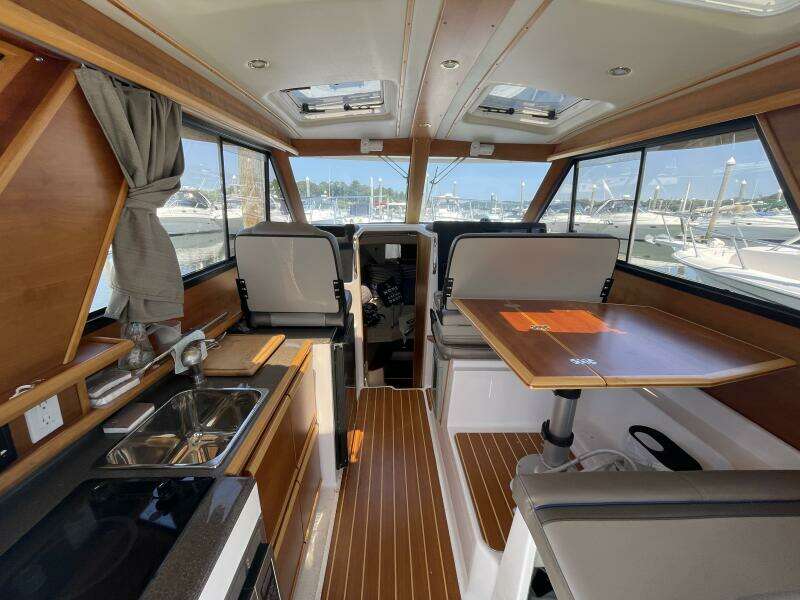 28ft Cutwater Yacht For Sale