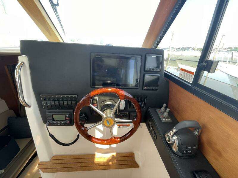 28ft Cutwater Yacht For Sale
