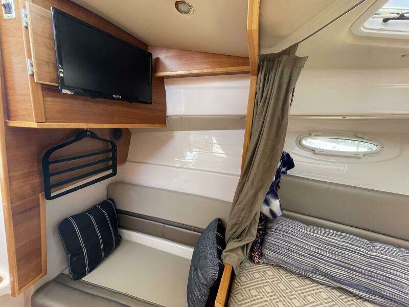 28ft Cutwater Yacht For Sale