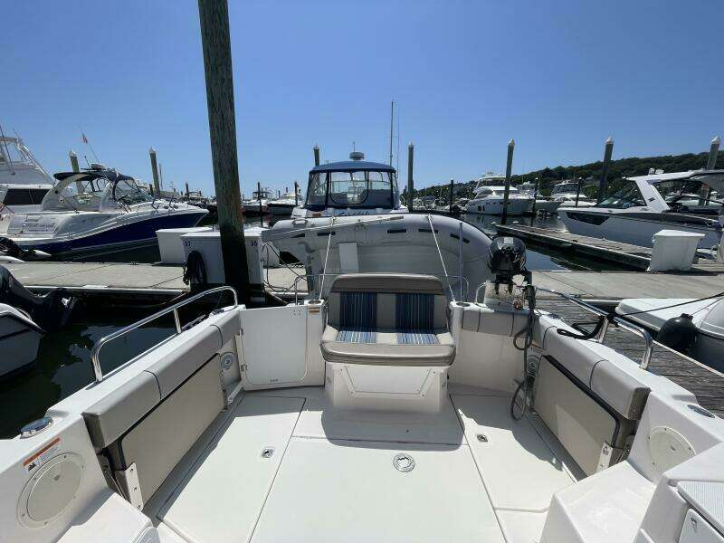28ft Cutwater Yacht For Sale