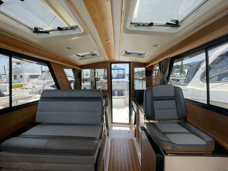 28ft Cutwater Yacht For Sale