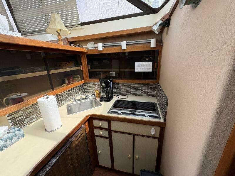 32ft Trojan Yacht For Sale