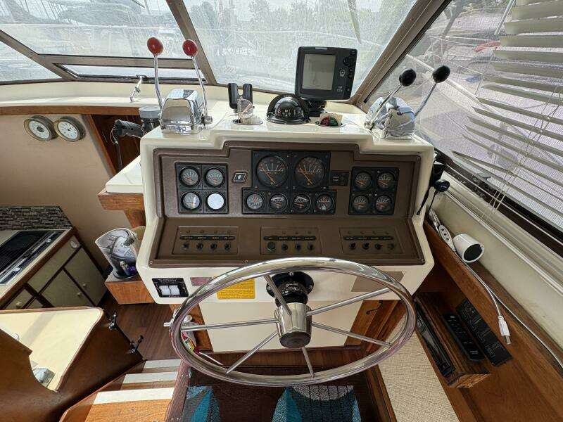 32ft Trojan Yacht For Sale