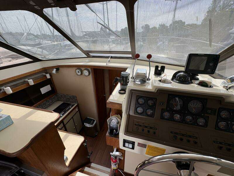 32ft Trojan Yacht For Sale
