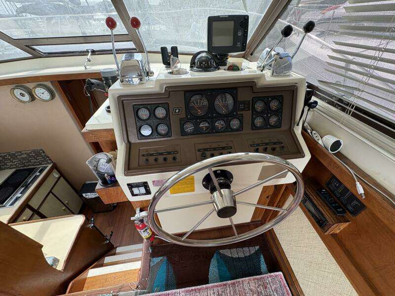 32ft Trojan Yacht For Sale