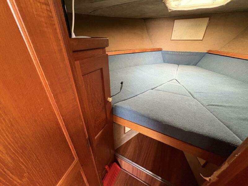 32ft Trojan Yacht For Sale