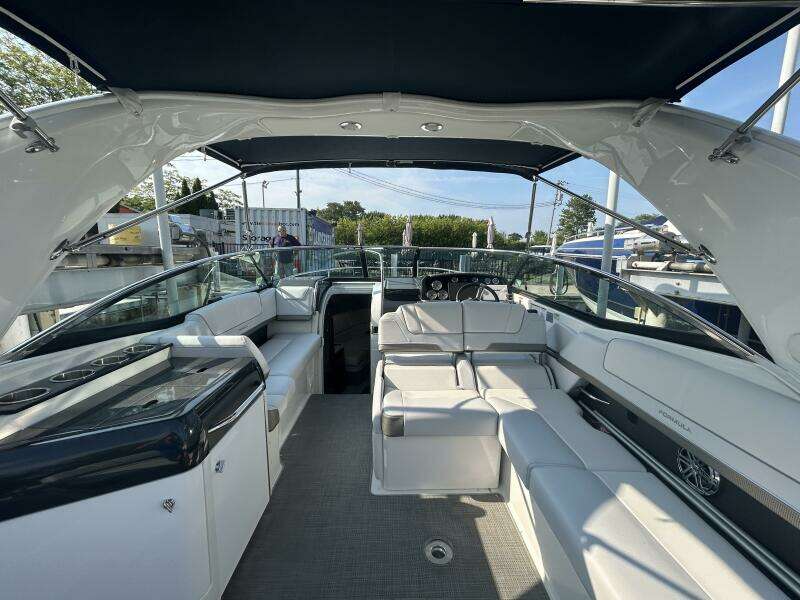 31ft Formula Yacht For Sale