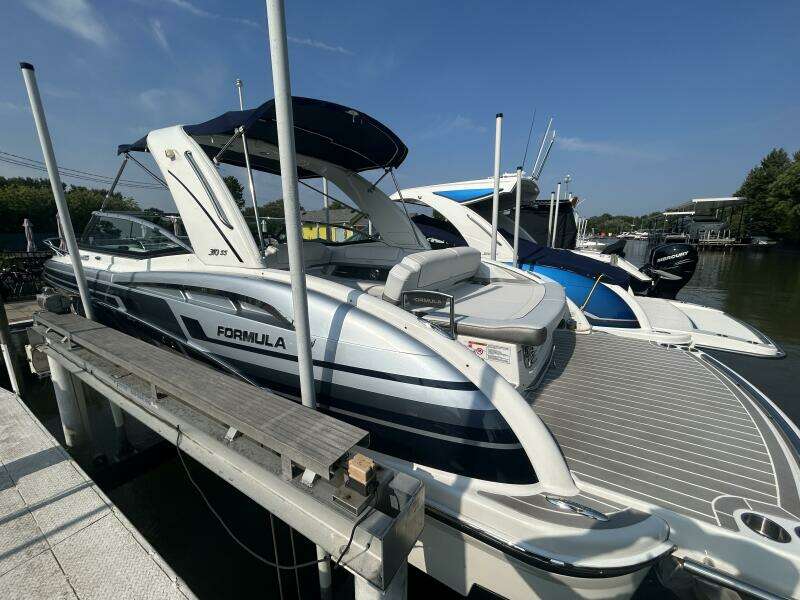 31ft Formula Yacht For Sale