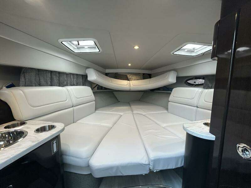 31ft Formula Yacht For Sale