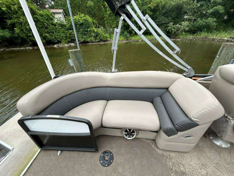 25ft Premier Yacht For Sale
