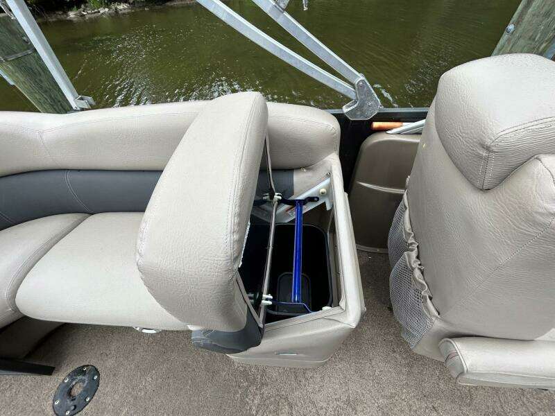 25ft Premier Yacht For Sale