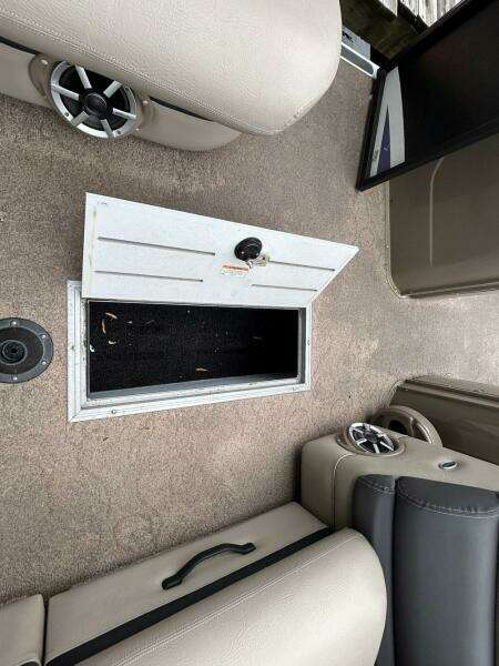 25ft Premier Yacht For Sale