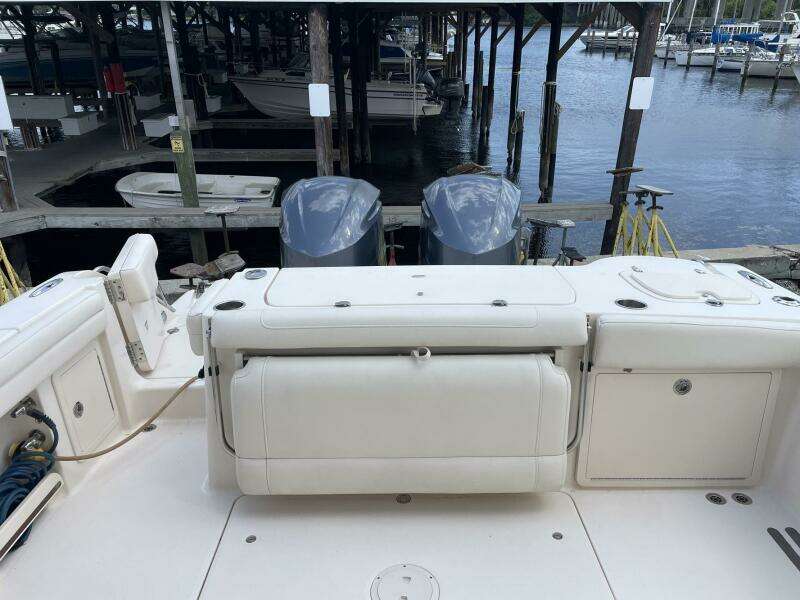 Rennie 32ft Grady White Yacht For Sale