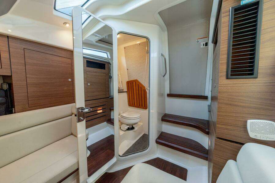 BLUE SKIES 35ft Boston Whaler Yacht For Sale