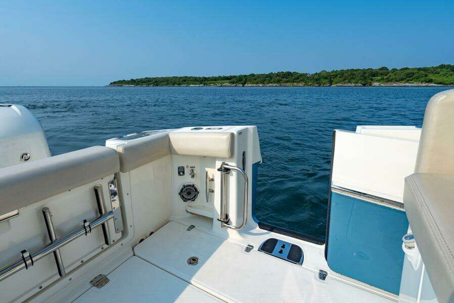 BLUE SKIES 35ft Boston Whaler Yacht For Sale
